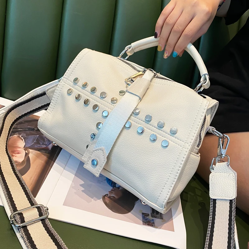

Split Leather Handbags for Women Rivet White Shoulder Bag Boston Ita Luxury Designer Sac Femme Top Handle Tote Bolsa Feminina