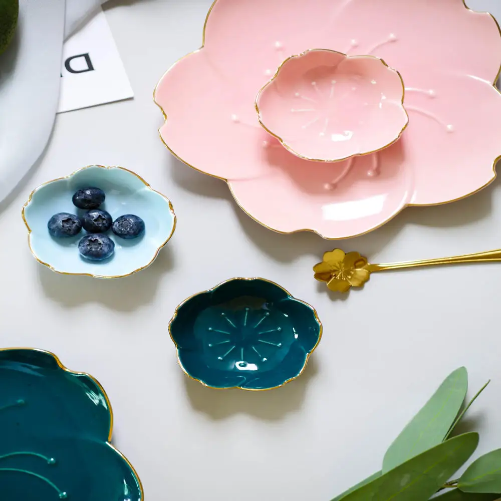 Creative Japanese Style Cherry Blossom Ceramic Tableware Cherry Petals Saucing Dish
Creative Japanese Style Cherry Blossom Ceramic Tableware Cherry Petals Saucing Dish