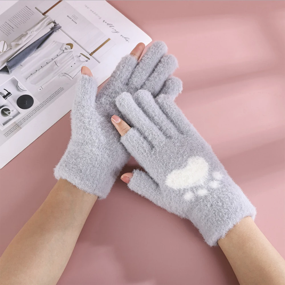 Cute Bear Paw Two Fingers Out Gloves Comfortable To Wear Lint 18x11cm Convenient Easy To Use Multicolor High Quality Breathable
Cute Bear Paw Two Fingers Out Gloves Comfortable To Wear Lint 18x11cm Convenient Easy To Use Multicolor High Quality Breathable