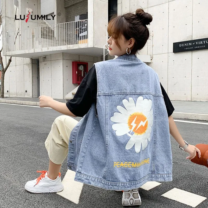 Lusumily Denim Waistcoat Women Daisy Printing Vest Female Casual Sleeveless Cowboy Outwear Loose Jacket Casual Fashion Vest
Lusumily Denim Waistcoat Women Daisy Printing Vest Female Casual Sleeveless Cowboy Outwear Loose Jacket Casual Fashion Vest