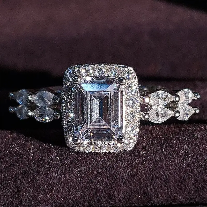2020 New Luxury Princess 925 Sterling Silver Engagement Ring For Women Lady Anniversary Gift Jewelry Wholesale Moonso R5471
2020 New Luxury Princess 925 Sterling Silver Engagement Ring For Women Lady Anniversary Gift Jewelry Wholesale Moonso R5471