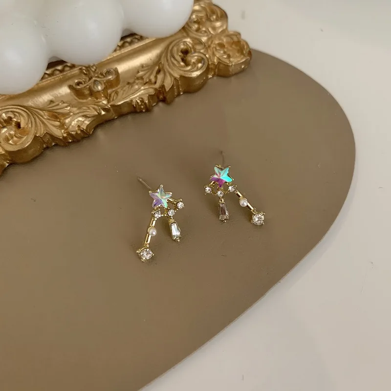 Korea NEW Bright Stars Eardrop Women's Fashion Crystal Earrings Made Of Metal Small Fresh Sweet Jewelry Accessories
Korea NEW Bright Stars Eardrop Women's Fashion Crystal Earrings Made Of Metal Small Fresh Sweet Jewelry Accessories