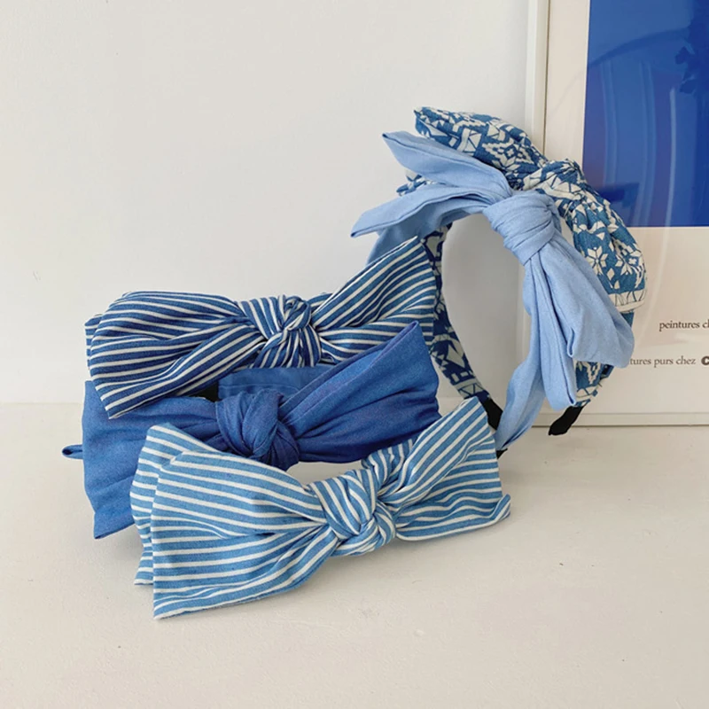Striped Flower Blue Wide Head Hoop Double Layer Bowknot Hair Hoop Headwear High Quality Fashion Hair Bands Blue Hair Accessories
Striped Flower Blue Wide Head Hoop Double Layer Bowknot Hair Hoop Headwear High Quality Fashion Hair Bands Blue Hair Accessories
