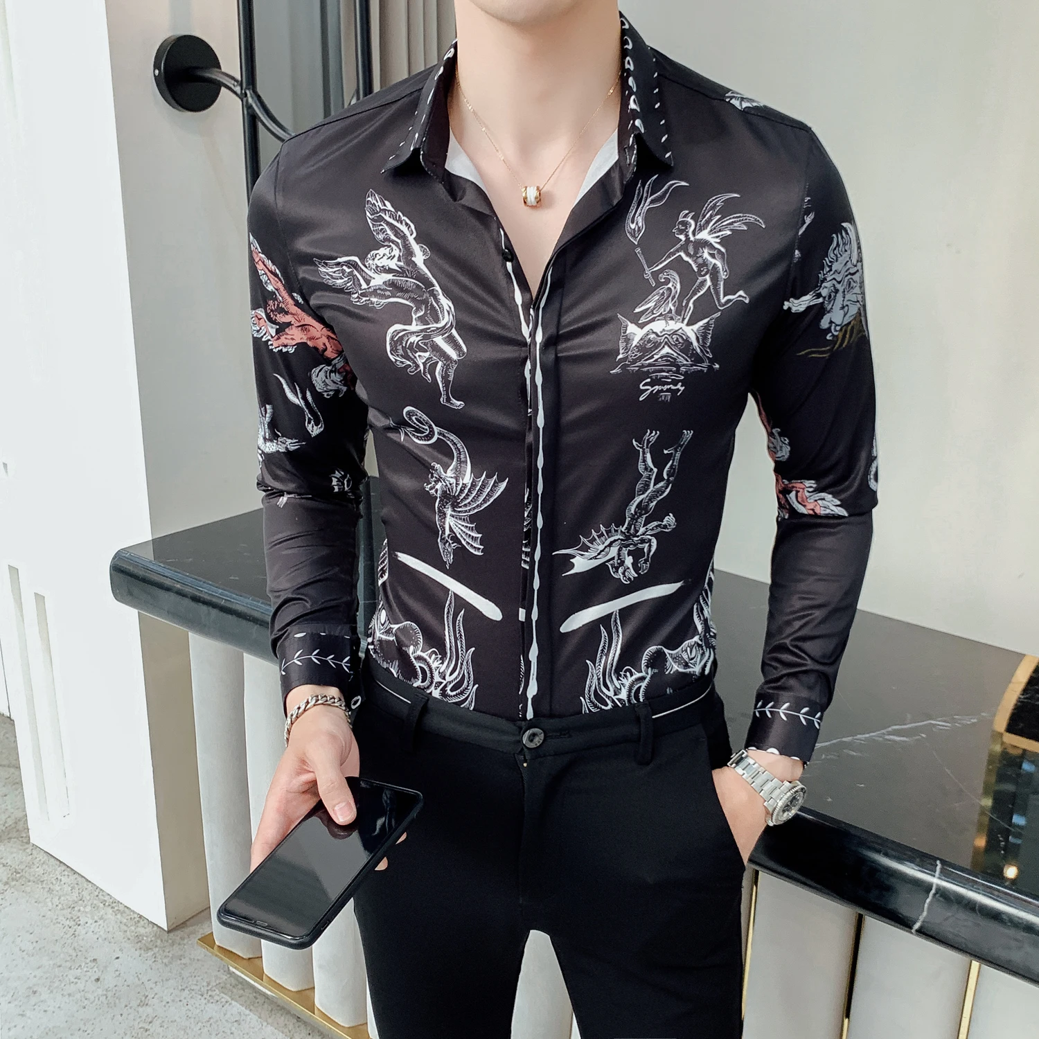 2020 Man Autumn Self-cultivation Long Sleeve Shirt Male Flower Shirt Mythical Animals Printing Korean Clothes Men Vetement Homme 
2020 Man Autumn Self-cultivation Long Sleeve Shirt Male Flower Shirt Mythical Animals Printing Korean Clothes Men Vetement Homme