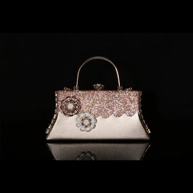 Elegant Ladies Crystal Diamonds Handbag Shiny Bride Wedding Clutch Bag Flower Party Evening Bags Chain Crossbody Shoulder Bag
Elegant Ladies Crystal Diamonds Handbag Shiny Bride Wedding Clutch Bag Flower Party Evening Bags Chain Crossbody Shoulder Bag