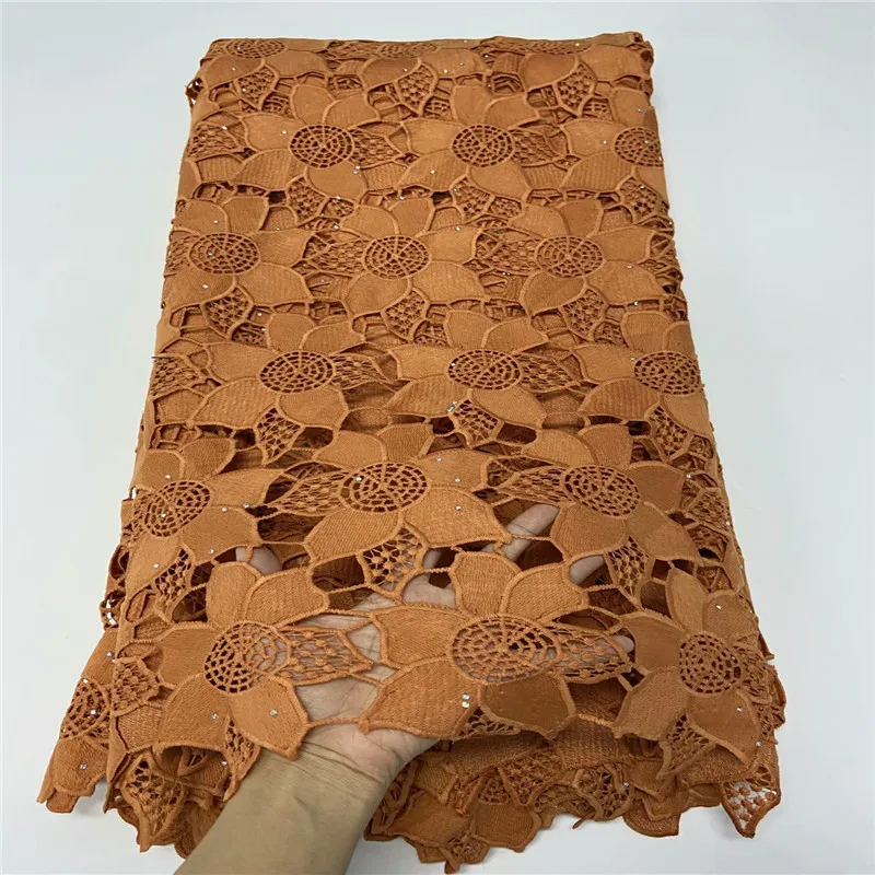 White African milk silk lace 2020 High Quality lace French Water Soluble Cord Lace Fabric With Stone For Nigeria Dress run83-20
White African milk silk lace 2020 High Quality lace French Water Soluble Cord Lace Fabric With Stone For Nigeria Dress run83-20