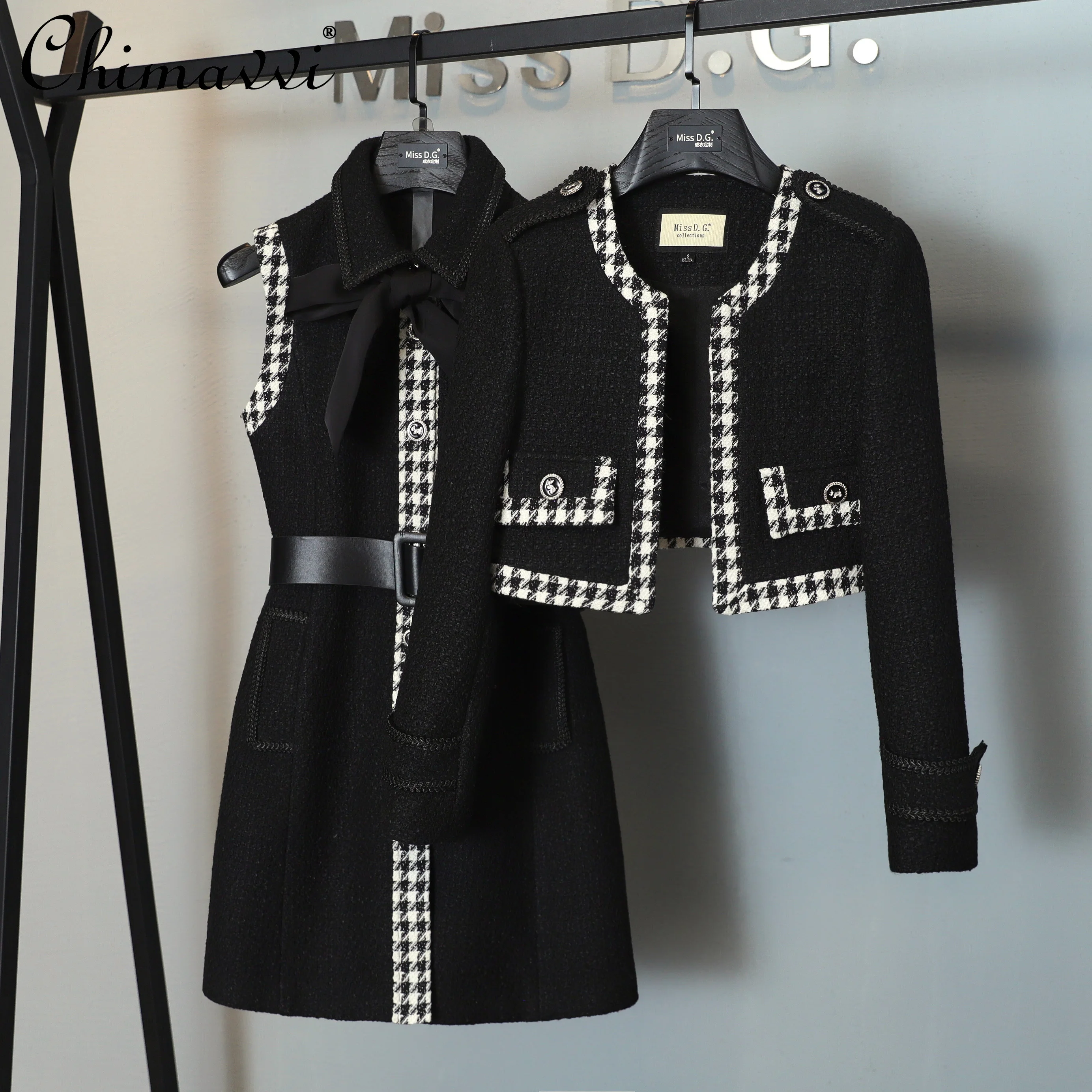 Office Lady Two-piece Suit Women 2021 Fall Winter New Western Style Fashion Elegant Slim Fit Vest Dress Ladies Tweed Short Coat
Office Lady Two-piece Suit Women 2021 Fall Winter New Western Style Fashion Elegant Slim Fit Vest Dress Ladies Tweed Short Coat