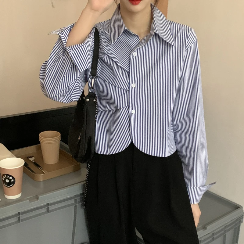 Autumn 2020 new fashion design ruched slim shirts tops women's korea striped short design shirts outer wear
Autumn 2020 new fashion design ruched slim shirts tops women's korea striped short design shirts outer wear