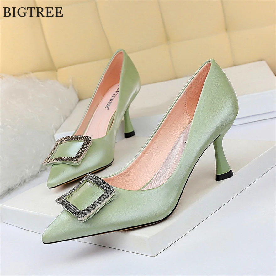 Elegant Crystal Buckle Shallow Women Pumps Solid Silk Pointed Toe Woman Wedding Shoes Slip On Work High Heels Ladies Dress Shoes
Elegant Crystal Buckle Shallow Women Pumps Solid Silk Pointed Toe Woman Wedding Shoes Slip On Work High Heels Ladies Dress Shoes