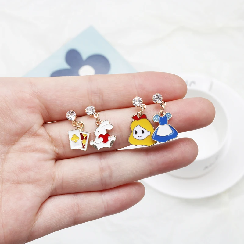 Cute Rabbit With Red Heart Earring Poker Earring Jewelry Cosplay Prop Drop Earring Wedding серьги Lady Party Decoration
Cute Rabbit With Red Heart Earring Poker Earring Jewelry Cosplay Prop Drop Earring Wedding серьги Lady Party Decoration