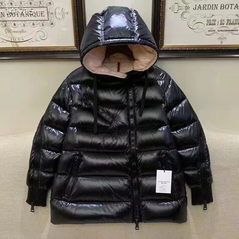 Luxury Brand Oblique Zipper White Duck Down Coat 2021 Winter Fashion Sleeve Zipper Hooded Down Coat Feather Puffer Coat Wanmen
Luxury Brand Oblique Zipper White Duck Down Coat 2021 Winter Fashion Sleeve Zipper Hooded Down Coat Feather Puffer Coat Wanmen
