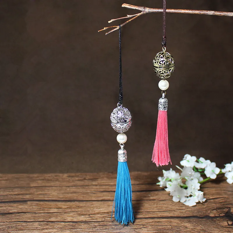 Original DIY hollow carved magic egg tassel sachet ball essential oil mobile phone pendant bag hanging accessories pendant
Original DIY hollow carved magic egg tassel sachet ball essential oil mobile phone pendant bag hanging accessories pendant