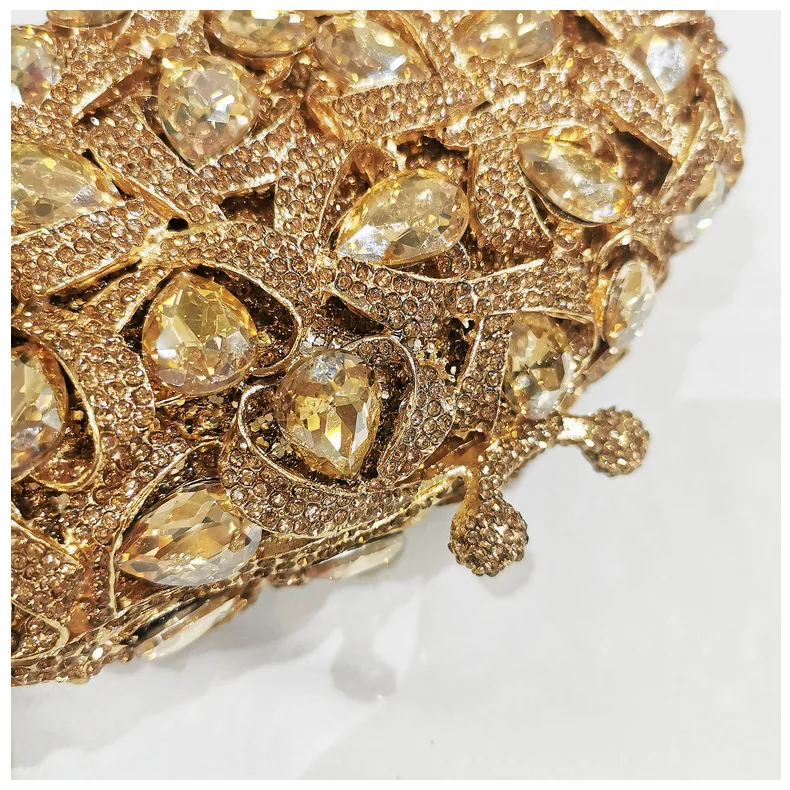 Big Rhinestone Evening Crystal Bags Clutches Luxury Gold Metal Party Chain Purse And Handbag XIYUAN Fashion Phone Bag Clutch 
Big Rhinestone Evening Crystal Bags Clutches Luxury Gold Metal Party Chain Purse And Handbag XIYUAN Fashion Phone Bag Clutch