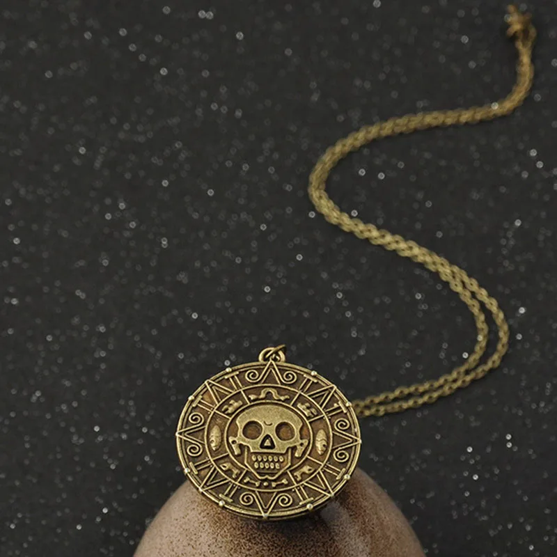 Quente Piratas Do Caribe ColarJack Sparrow Asteca Moeda Mealho Vintage Ouro Bronze Silve Pingente Atacado
Quente Piratas Do Caribe ColarJack Sparrow Asteca Moeda Mealho Vintage Ouro Bronze Silve Pingente Atacado
