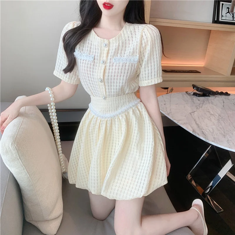 Summer Korean Sweet Two Piece Set Women Puff Sleeve Shirt Blouse Crop Top + High Waist Skirts Sets Small Fragrance 2pcs Suits
Summer Korean Sweet Two Piece Set Women Puff Sleeve Shirt Blouse Crop Top + High Waist Skirts Sets Small Fragrance 2pcs Suits
