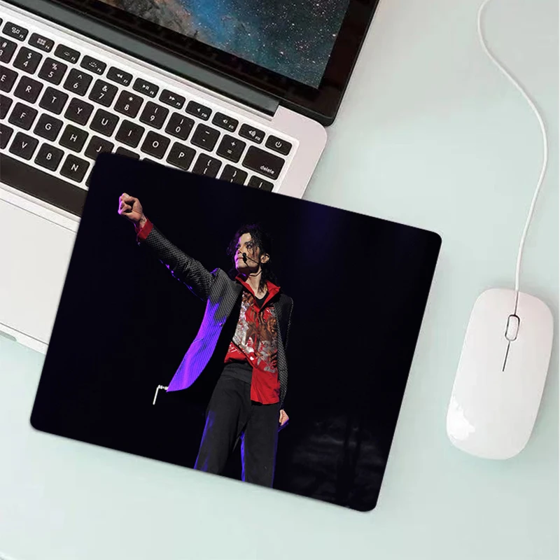 Michael Jackson Small Mouse Pad Teclado Gamer Computer Desk Mat Kawaii Gaming Accessories Varmilo Keyboard Carpet LOL Mousepad
Michael Jackson Small Mouse Pad Teclado Gamer Computer Desk Mat Kawaii Gaming Accessories Varmilo Keyboard Carpet LOL Mousepad