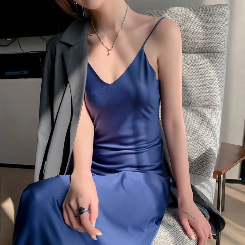 2021 New Acetate Satin BressLong High End Temperament Slim V-Neck Suspender Summer Vestido Dress Women Vintage Pack Hip Low Cut
2021 New Acetate Satin BressLong High End Temperament Slim V-Neck Suspender Summer Vestido Dress Women Vintage Pack Hip Low Cut