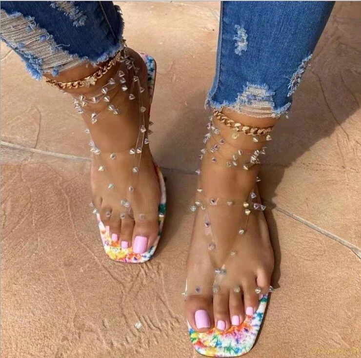 2021 new summer women large size transparent rivet belt sandals flat nail sandals outdoor wild fashion beach slippers
2021 new summer women large size transparent rivet belt sandals flat nail sandals outdoor wild fashion beach slippers
