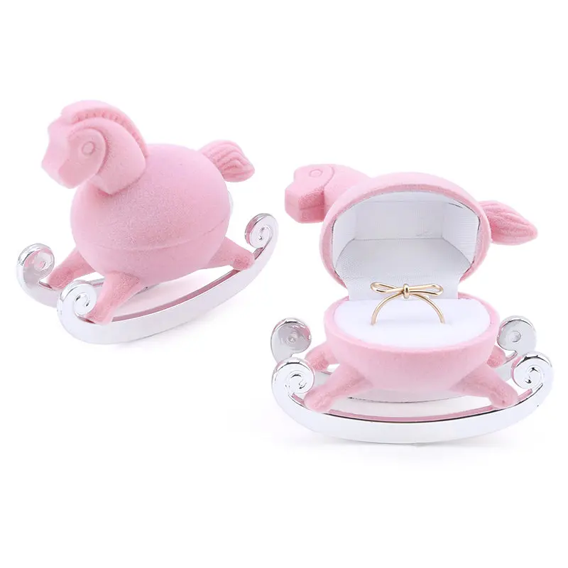 2021 Fashion New Cute Pink Pony Velvet Jewelry Box Wedding Ring Box Gift Box Jewelry Packaging Ring Necklace Display Storage
2021 Fashion New Cute Pink Pony Velvet Jewelry Box Wedding Ring Box Gift Box Jewelry Packaging Ring Necklace Display Storage