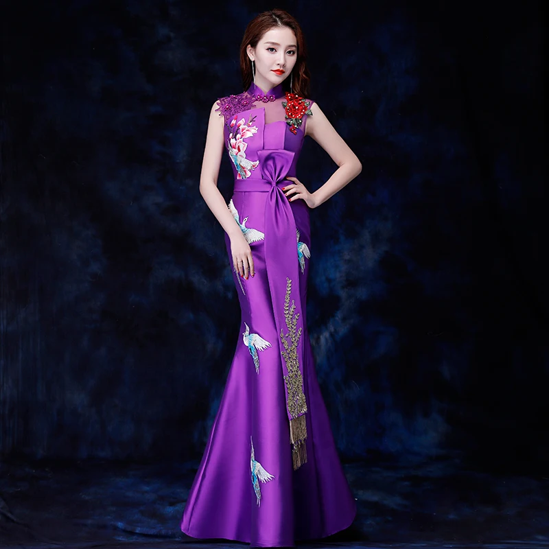 Qi pao Traditional Embroidery Women Cheongsam Royal Lady Evening Party Mermaid Dress Sexy Sleeveless new Qipao in elbise 2019
Qi pao Traditional Embroidery Women Cheongsam Royal Lady Evening Party Mermaid Dress Sexy Sleeveless new Qipao in elbise 2019