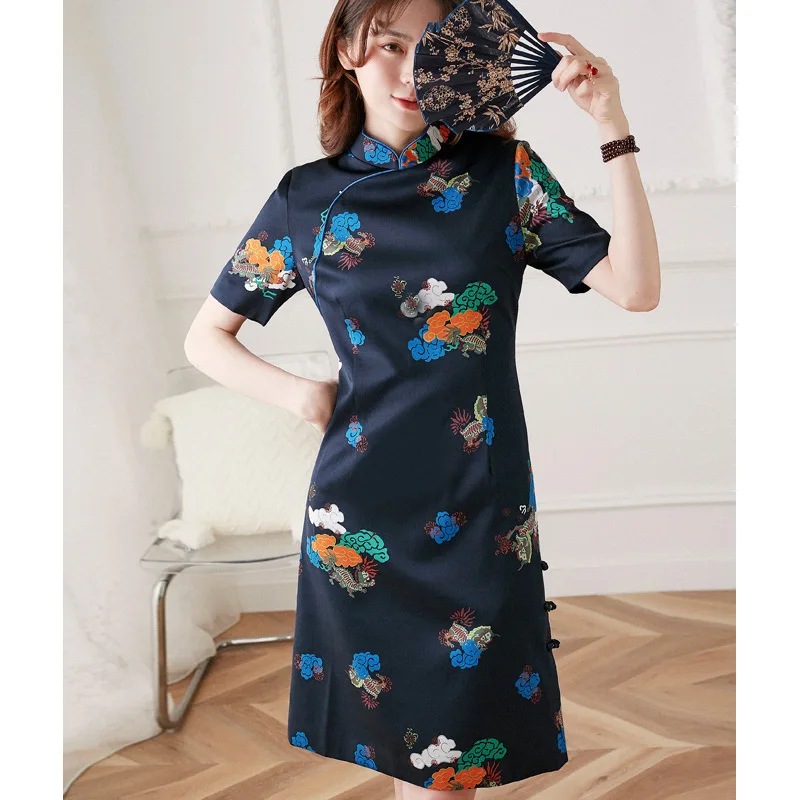 New Youlong colorful cloud printed Qipao silk dress women s short sleeve Chinese style buckle improved Chinese style
New Youlong colorful cloud printed Qipao silk dress women s short sleeve Chinese style buckle improved Chinese style