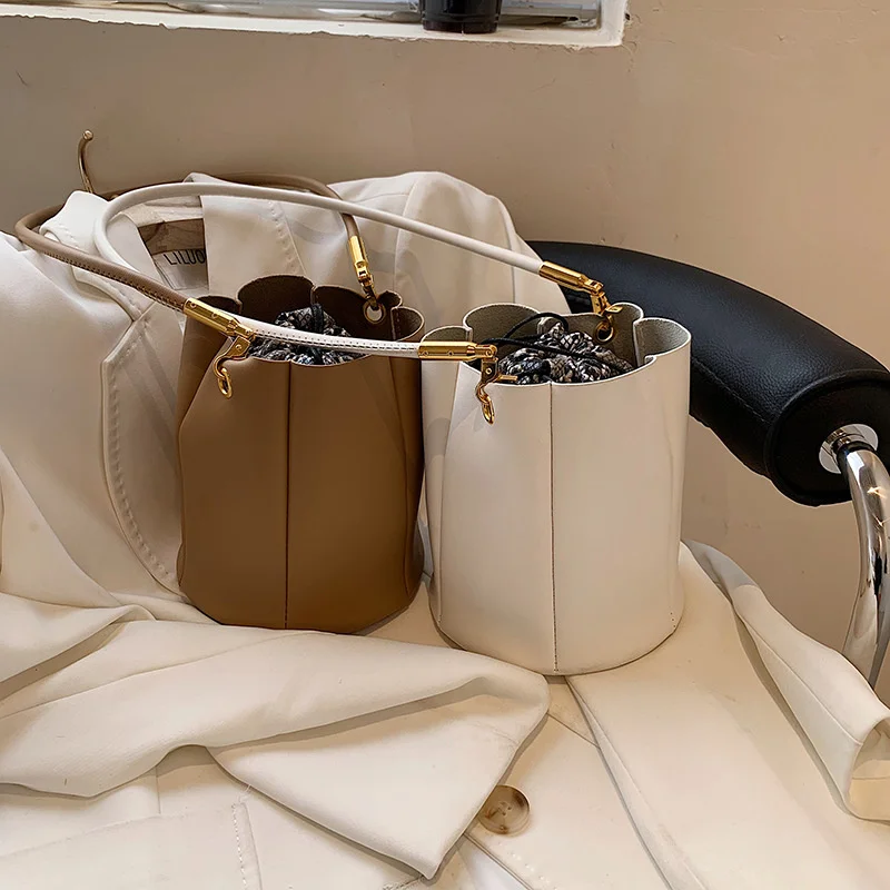 fashion bag women's 2021 new fashion simple fold single shoulder bag versatile Bucket Bag
fashion bag women's 2021 new fashion simple fold single shoulder bag versatile Bucket Bag