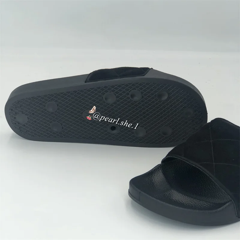 Ladies Plush slippers Women shoes Outside shoes designer slippers women famous brands Comfortable Faux Fox fur Winter slippers
Ladies Plush slippers Women shoes Outside shoes designer slippers women famous brands Comfortable Faux Fox fur Winter slippers