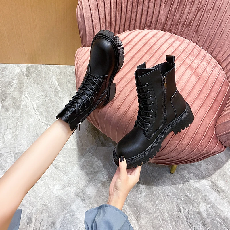Black Martin Boots Women Shoes Lace Up Round Toe Ankle Boots Platform Women Outdoor Street Style Chunky Short Boots Mujer
Black Martin Boots Women Shoes Lace Up Round Toe Ankle Boots Platform Women Outdoor Street Style Chunky Short Boots Mujer