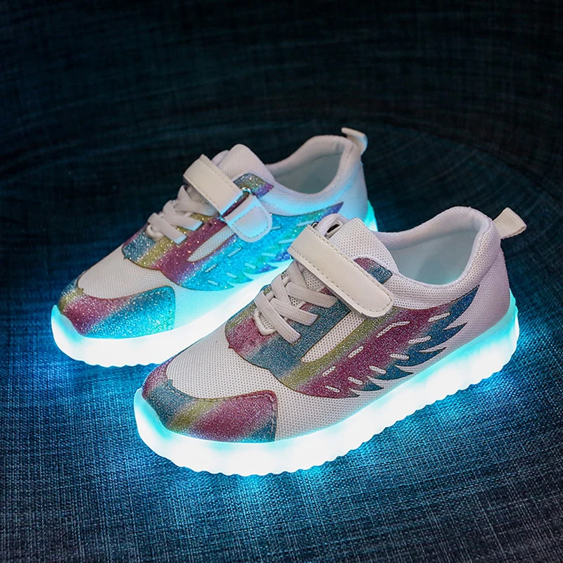 USB Charge Light Up Kids Sneakers Glitter Toddler Girls Led Children Glowing Shoes Sneakers Wings Mesh Tennis Boys Sport Shoes
USB Charge Light Up Kids Sneakers Glitter Toddler Girls Led Children Glowing Shoes Sneakers Wings Mesh Tennis Boys Sport Shoes