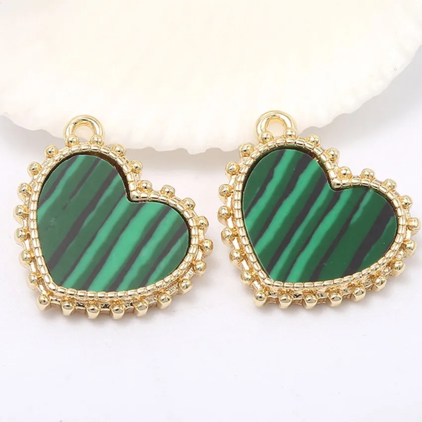 FYJS Unique 10 Pcs Light Yellow Gold Color Love Heart Malachite Stone Pendant White Shell Jewelry
FYJS Unique 10 Pcs Light Yellow Gold Color Love Heart Malachite Stone Pendant White Shell Jewelry