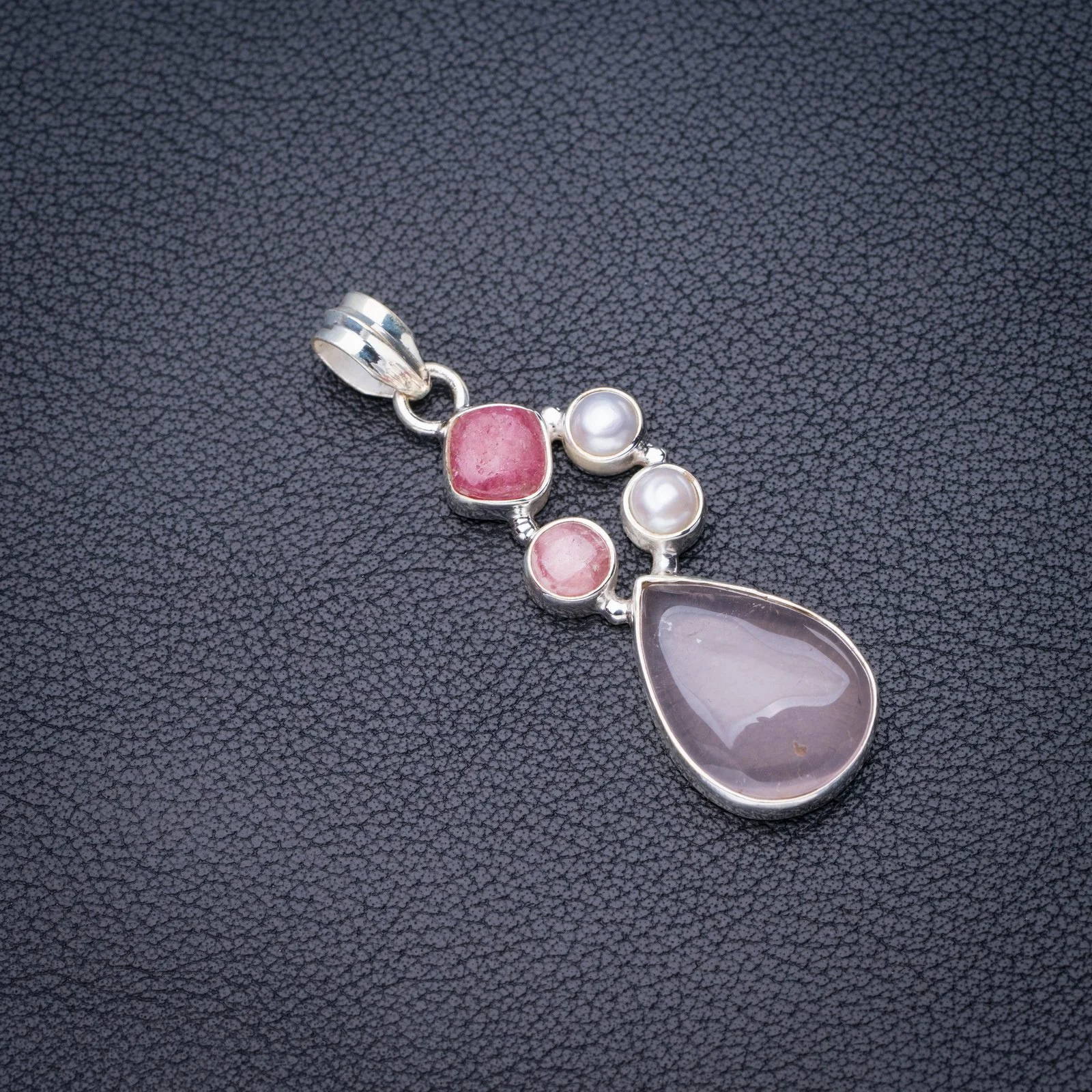 StarGems Natural Rose Quartz Rhodonite And River Pearl Handmade 925 Sterling Silver Pendant 2" E4133
StarGems Natural Rose Quartz Rhodonite And River Pearl Handmade 925 Sterling Silver Pendant 2" E4133