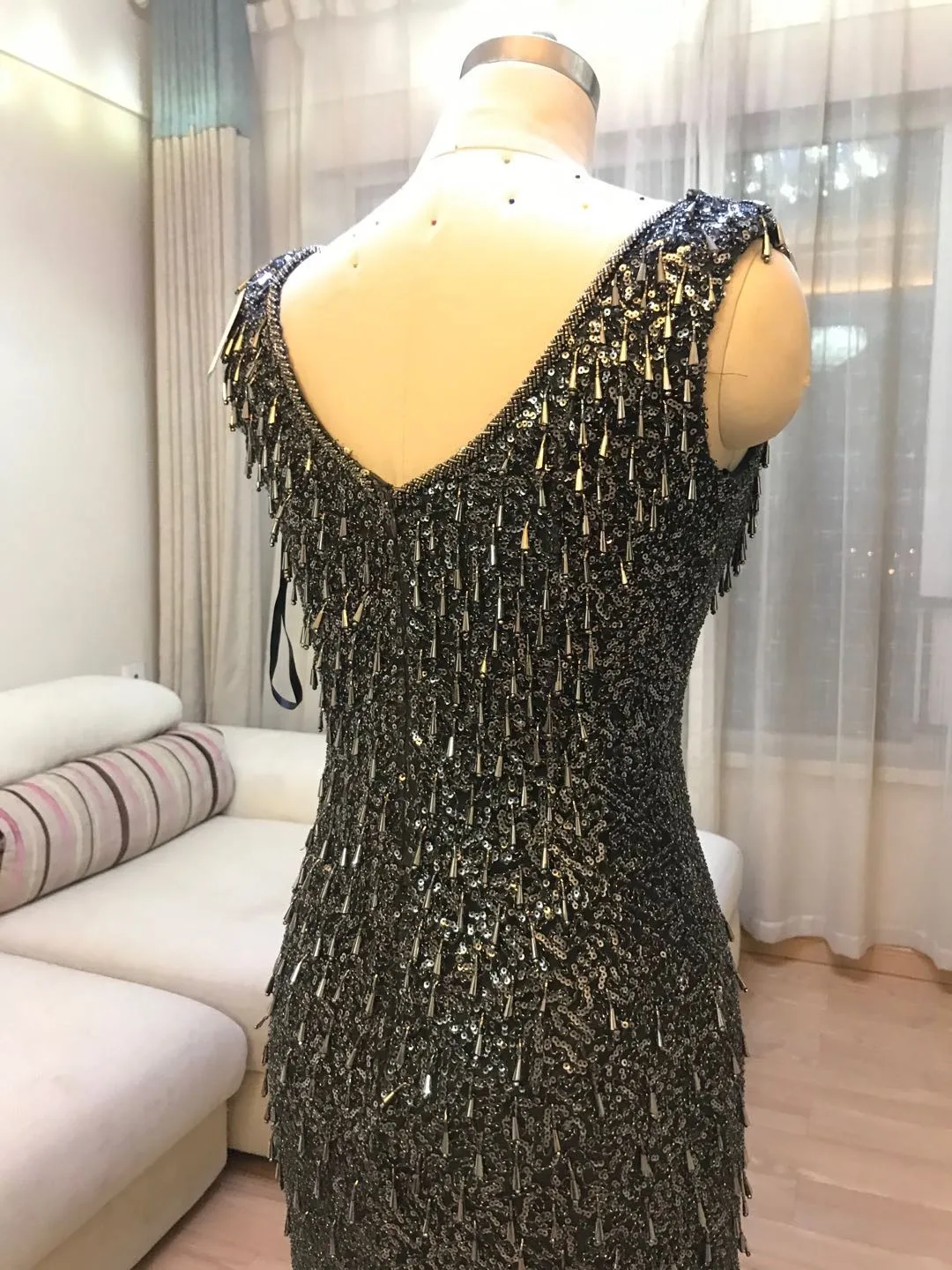 Stock Clean Gorgeous Tassel Mermaid Formal Evening Dress For Women Sweep Train V-neck Beaded Sequins Dark Grey Party Prom Gowns
Stock Clean Gorgeous Tassel Mermaid Formal Evening Dress For Women Sweep Train V-neck Beaded Sequins Dark Grey Party Prom Gowns