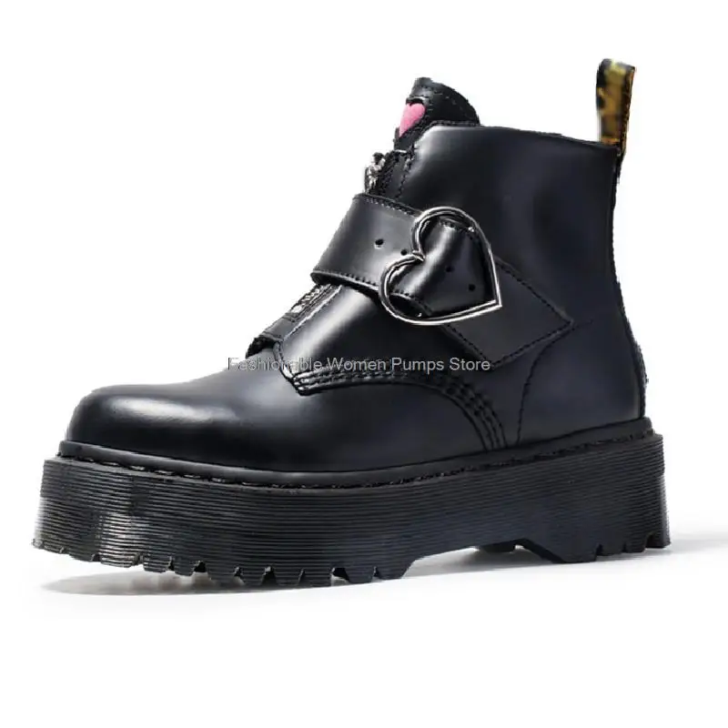 Женские ботинки в стиле панк, черные кожаные ботинки на платформе с пряжкой-сердечком, модные короткие ботинки на молнии, женская повседнев...
Женские ботинки в стиле панк, черные кожаные ботинки на платформе с пряжкой-сердечком, модные короткие ботинки на молнии, женская повседнев...