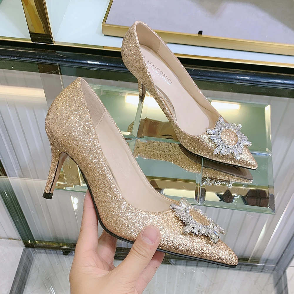 Women Pumps High Heels Shoes Rhinestone Crystal Diamond Stiletto Sexy Lady Office Wedding Dress Fashion Designer 2021 Big Size
Women Pumps High Heels Shoes Rhinestone Crystal Diamond Stiletto Sexy Lady Office Wedding Dress Fashion Designer 2021 Big Size