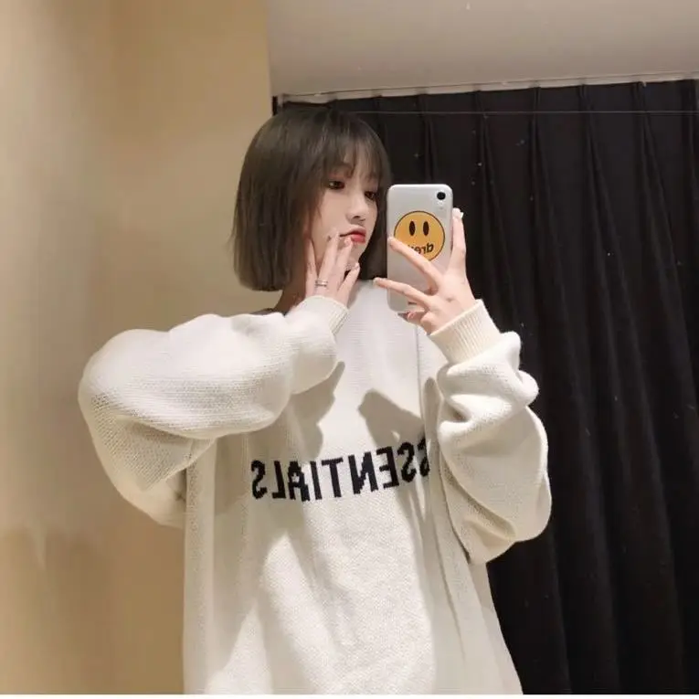 2020 new knitted pullover long sleeve O-neck INS oversize loose long sleeve knit Harajuku Korea
2020 new knitted pullover long sleeve O-neck INS oversize loose long sleeve knit Harajuku Korea