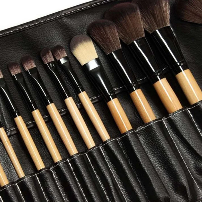 32Pcs Professional Makeup Brushes Set Eyeshadow Lip Make Up Powder Brush Beauty Cosmetic Tools Kit Brush Bag 
32Pcs Professional Makeup Brushes Set Eyeshadow Lip Make Up Powder Brush Beauty Cosmetic Tools Kit Brush Bag