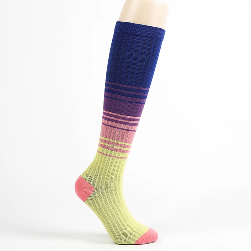 Outdoor Sports Compression Socks For Men And Women Color Running Elastic Nursing Calf Stockings Riding Pressure Socks
Outdoor Sports Compression Socks For Men And Women Color Running Elastic Nursing Calf Stockings Riding Pressure Socks