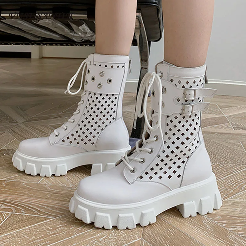 Leather White Hollow Mesh Boots 2020 Autumn New Breathable Short Boots Women High-heeled Platform Back Zipper Thick Bottom Boots
Leather White Hollow Mesh Boots 2020 Autumn New Breathable Short Boots Women High-heeled Platform Back Zipper Thick Bottom Boots