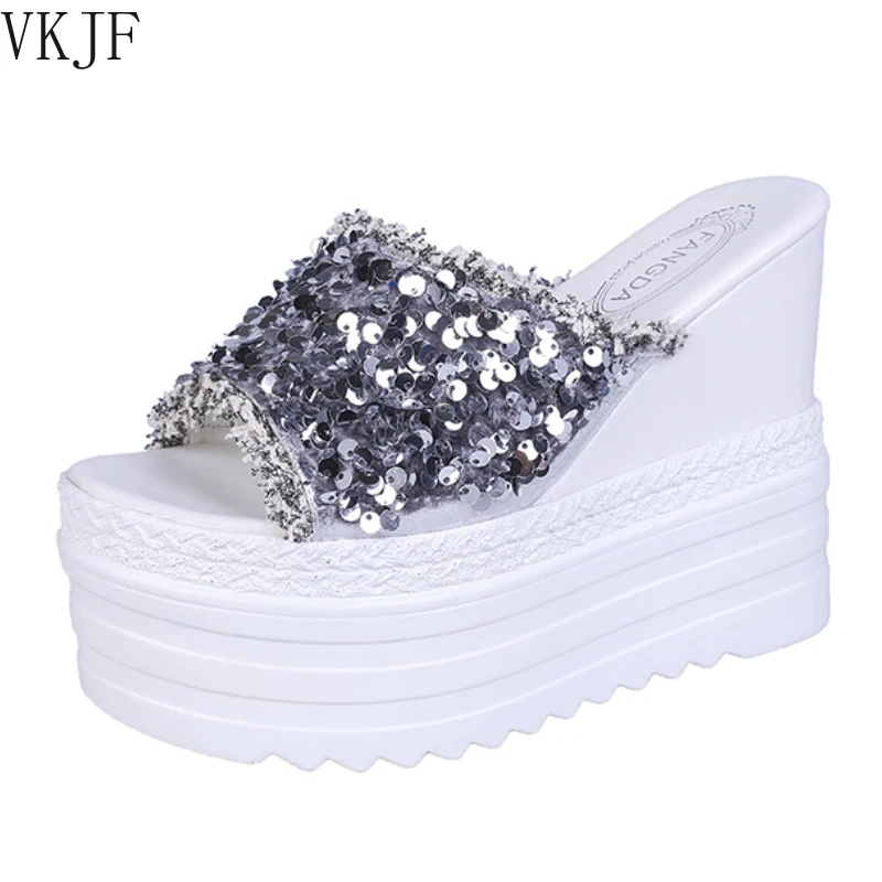 Summer 2021 Peep Toe Sequins Fringe Hem Wedge Heeled Slippers Bling Platform Slides Fashion Casual Outdoor Sandals Ladies Shoes
Summer 2021 Peep Toe Sequins Fringe Hem Wedge Heeled Slippers Bling Platform Slides Fashion Casual Outdoor Sandals Ladies Shoes