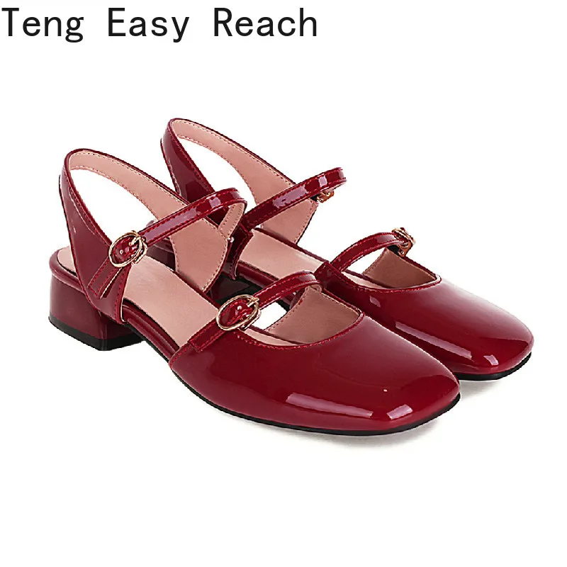 

Новинка; Женские сандалии с квадратным носком модная обувь на каблуке Лакированная кожа и классической застежкой в винтажном стиле, красного, черного, зеленого цветов, большой размер 34-43