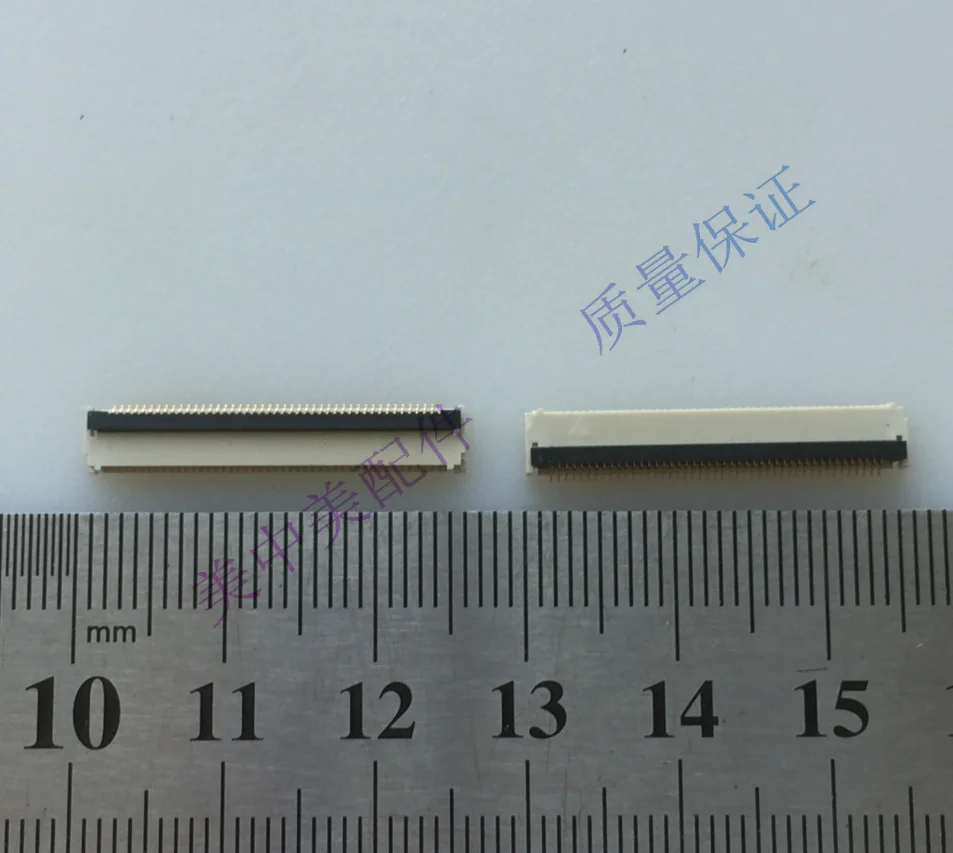 For FFC FPC connector 0.5 mm distance between 45P 45 feet gold feet socket contact flip up and down
For FFC FPC connector 0.5 mm distance between 45P 45 feet gold feet socket contact flip up and down