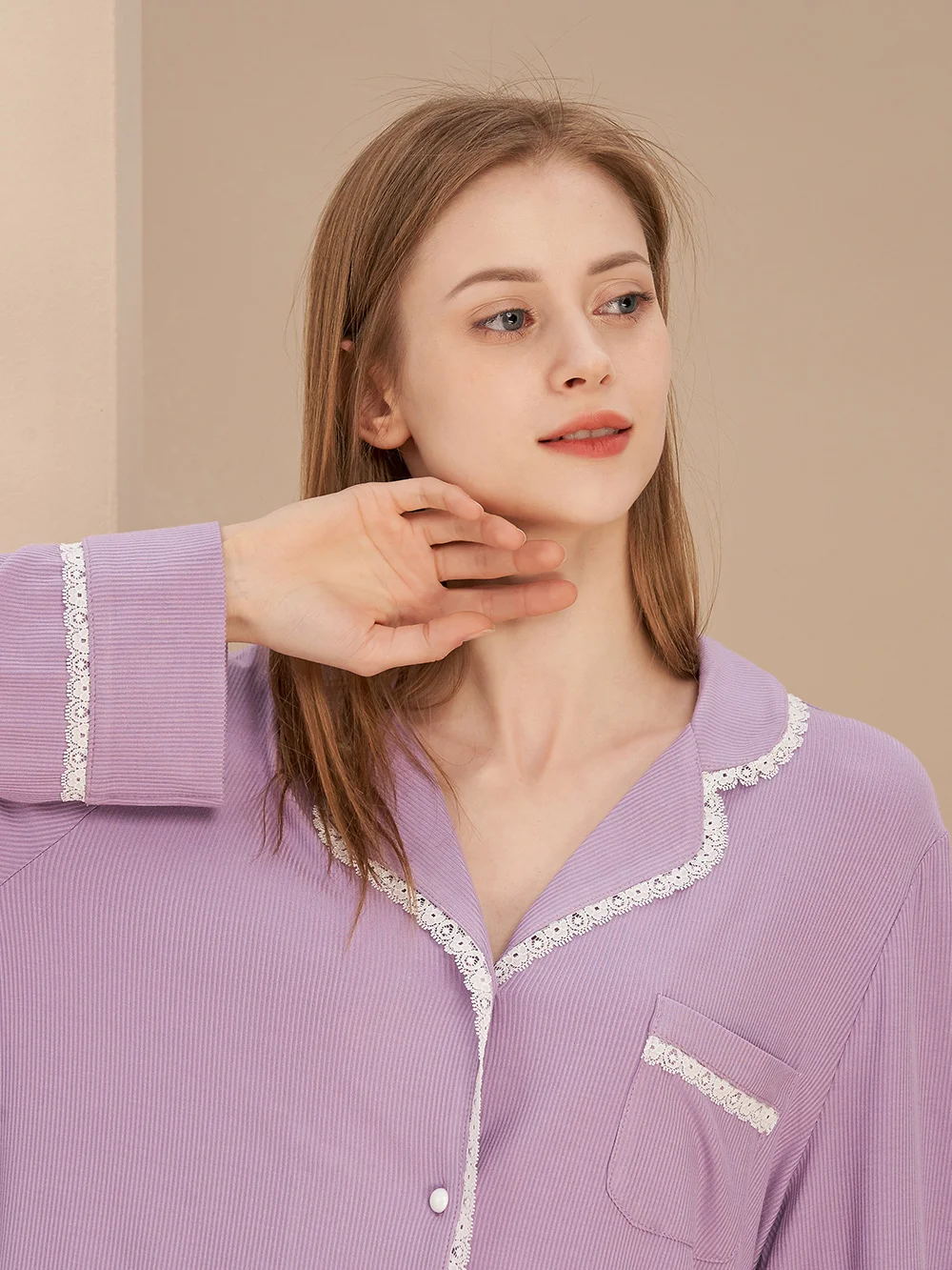 Spring / Summer 2021 new 100% viscose long-sleeved trousers ladies pajamas suit simple style long pajamas women's home service
Spring / Summer 2021 new 100% viscose long-sleeved trousers ladies pajamas suit simple style long pajamas women's home service