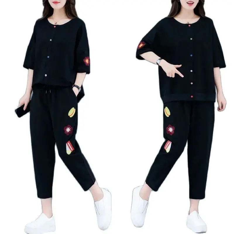 2021Summer New Sports Suit Women Loose Large Size Short-Sleeved T-Shirt Set Female Embroidered Casual Wear Ladies Two-Piece A347
2021Summer New Sports Suit Women Loose Large Size Short-Sleeved T-Shirt Set Female Embroidered Casual Wear Ladies Two-Piece A347
