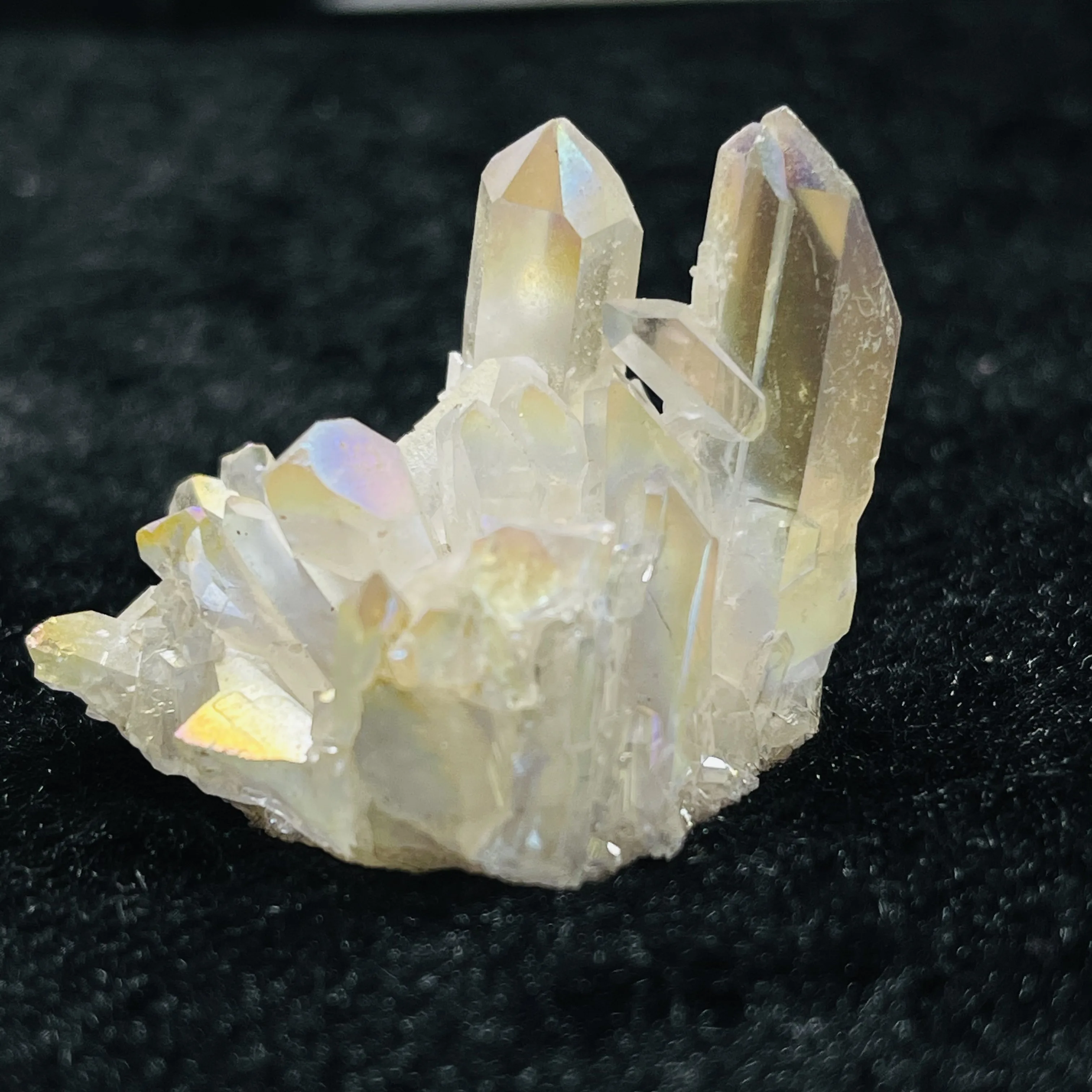 Angel Aura Titanium Quartz Crystal Specimen Minerals Reiki Healing Chakra
Angel Aura Titanium Quartz Crystal Specimen Minerals Reiki Healing Chakra