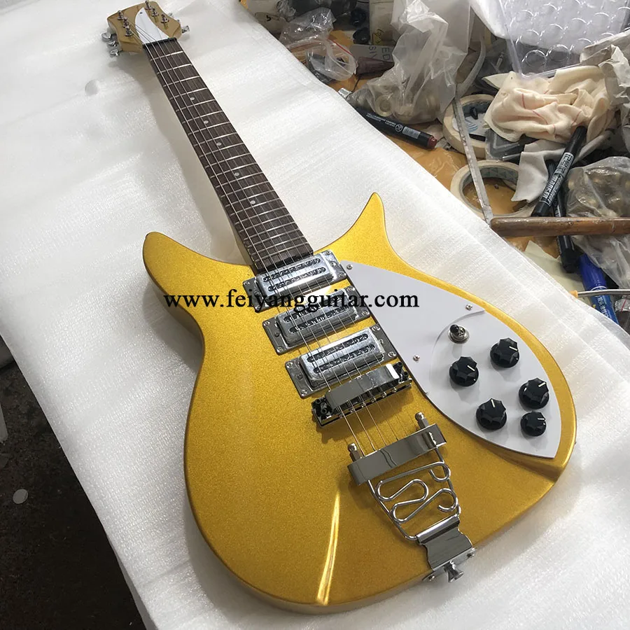Высокое качество 6-string 325 электрогитара, Золотая краска, в Корейском стиле, клавиатура из древесины красных пород, яркий кленовым грифом в св...
Высокое качество 6-string 325 электрогитара, Золотая краска, в Корейском стиле, клавиатура из древесины красных пород, яркий кленовым грифом в св...