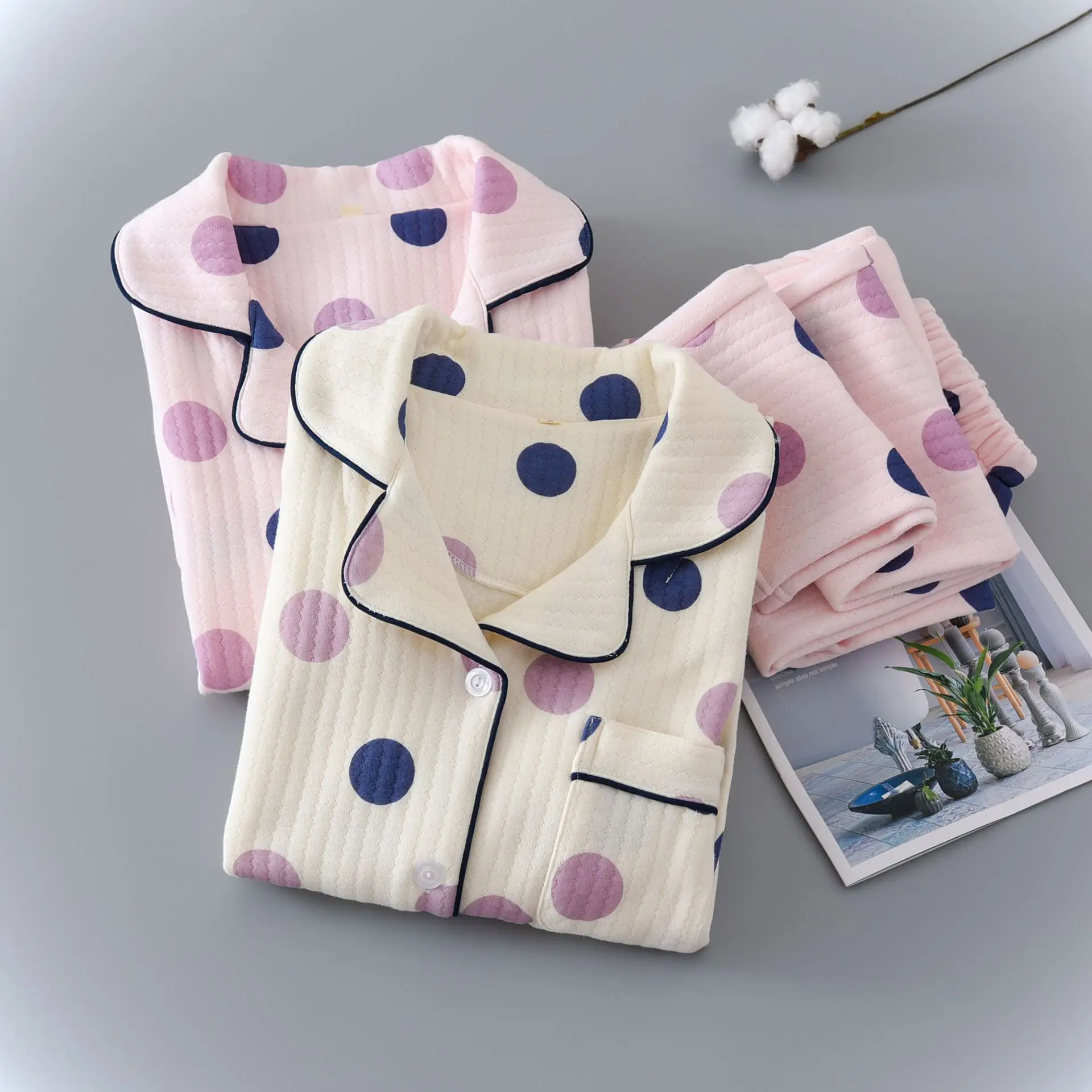 Autumn And Winter New Cotton Women's Pajama Set Long Sleeve Trousers Two-piece Set Comfortable Large Home Clothe 21-1063
Autumn And Winter New Cotton Women's Pajama Set Long Sleeve Trousers Two-piece Set Comfortable Large Home Clothe 21-1063