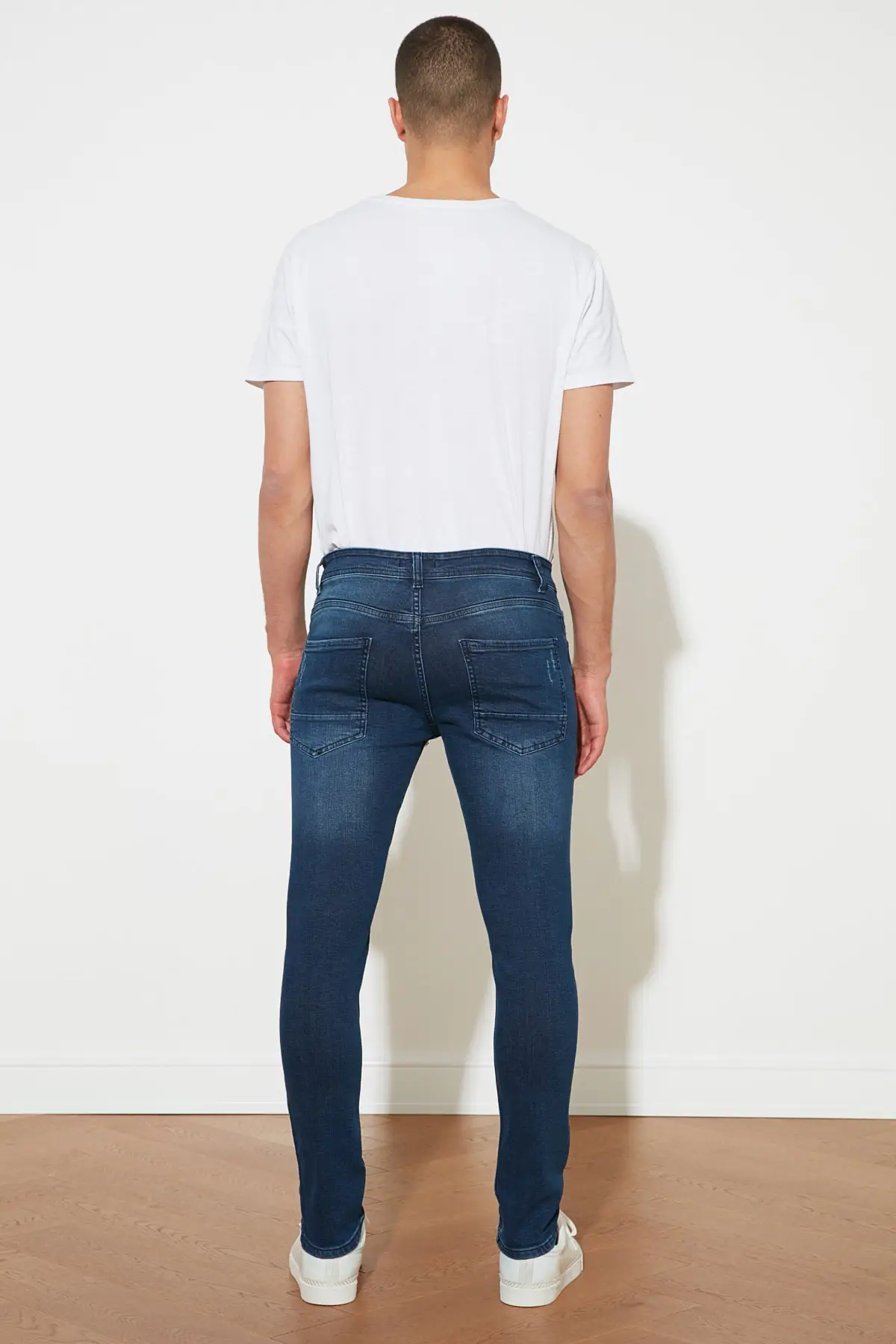 Trendyol Male Skinny Jeans TMNAW20JE0403
Trendyol Male Skinny Jeans TMNAW20JE0403