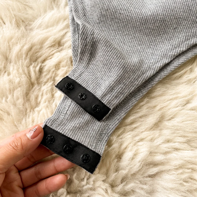 Sexy Knitted Bodysuit Solid One Shoulder Sleeveless Hollow Out Front Skinny Jumpsuit Summer Slim Body Top Rompers
Sexy Knitted Bodysuit Solid One Shoulder Sleeveless Hollow Out Front Skinny Jumpsuit Summer Slim Body Top Rompers
