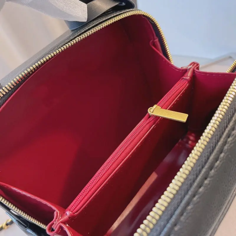 115611 New fashion lady's chain bag trendy all-match lady's one-shoulder messenger bag purses women bag
115611 New fashion lady's chain bag trendy all-match lady's one-shoulder messenger bag purses women bag