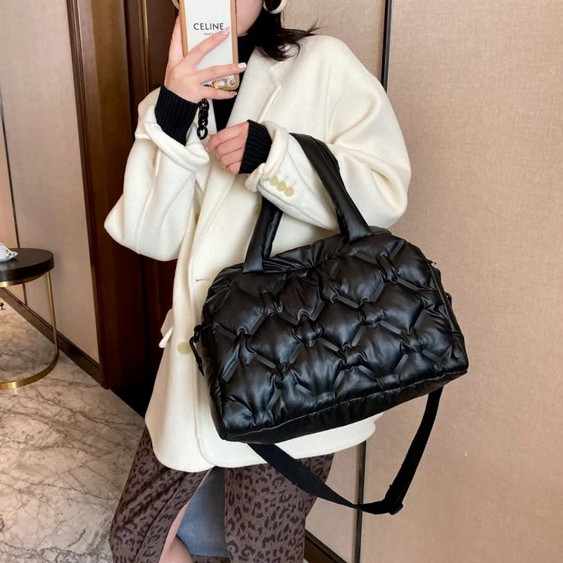 Fashion Quilted Down Cotton Women Handbags Space Padded Shoulder Crossbody Bags For Women Large Capacity Nylon Ladies Hand Bags
Fashion Quilted Down Cotton Women Handbags Space Padded Shoulder Crossbody Bags For Women Large Capacity Nylon Ladies Hand Bags